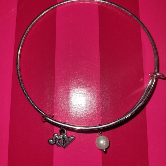 Joy and faux pearl charm bangle bracelet - Picture 1 of 4